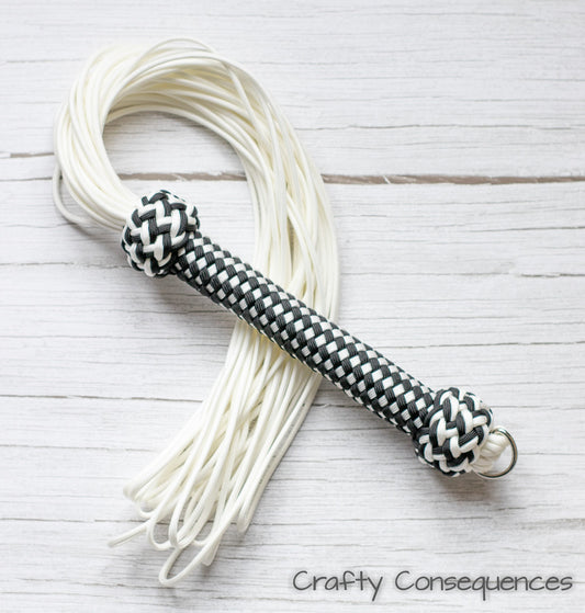 Loop Flogger BDSM